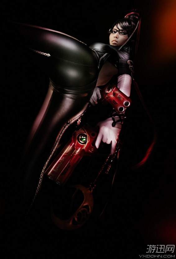 美女cos《猎天使魔女》贝姐 身材犯规,长腿翘臀神还原