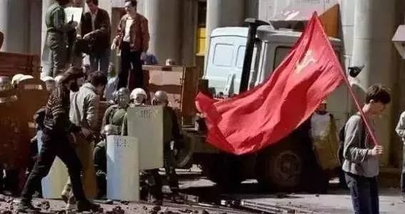 俄罗斯进入战争戒备!前苏联军官泣血警告中国人! !