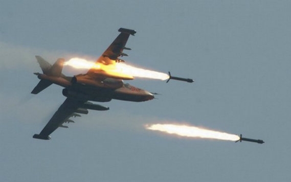 俄战机对叙利亚反对派发动空袭。