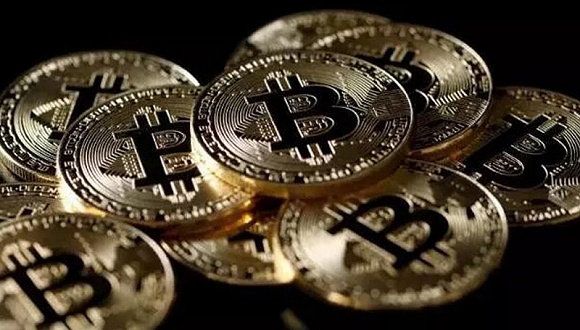 比特币悖论：颠覆传统却于其中繁荣。