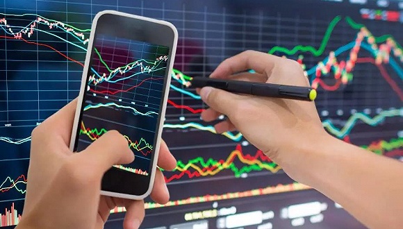 券商公募距离2千亿仅差1只爆款 看基金都买了