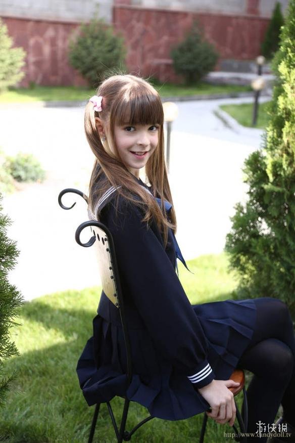eva r在日本拍摄的写真照片,当时是发行写真以《candy doll图片