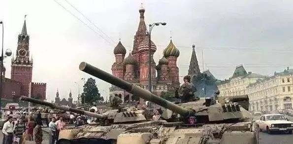 俄罗斯进入战争戒备!前苏联军官泣血警告中国人! !