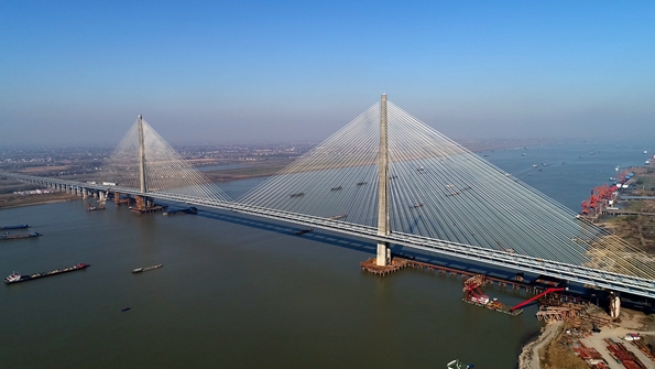全新结构体系的芜湖长江二桥正式通车|拉索|高