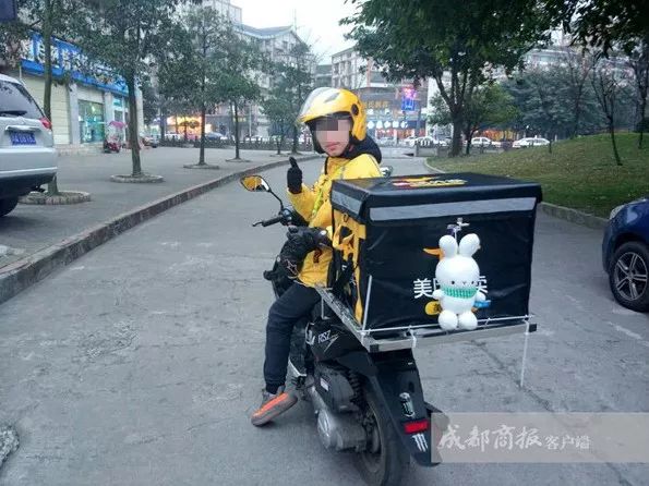 聋哑外卖小哥送餐时让客户顺便捐钱?直接差评