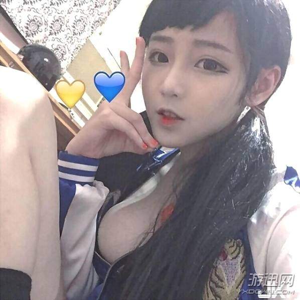 台湾大胸美女晒私房美照最爱lol战队昵称很嚣张