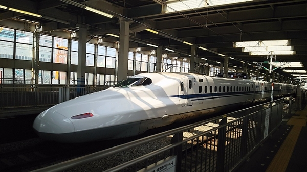 日本高铁出现大问题：被迫停驶维修