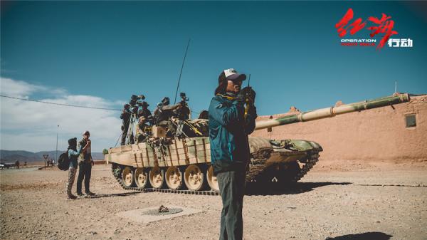 专访|导演林超贤:拍摄《红海行动》就是一个“军事行动”