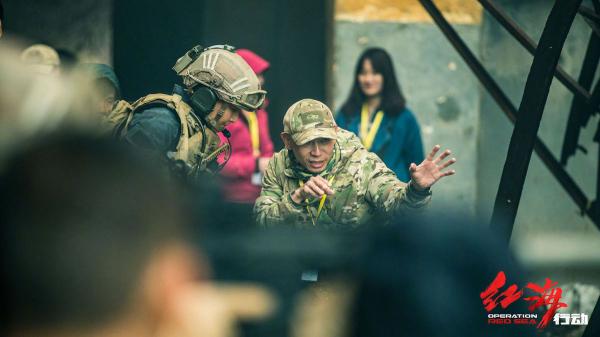 专访|导演林超贤:拍摄《红海行动》就是一个“军事行动”