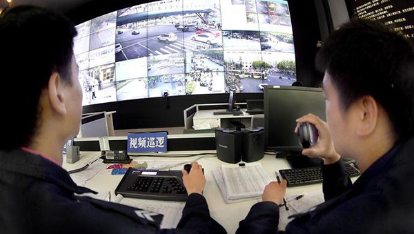 两外籍人士抢劫百万外币，上海警方5小时破案