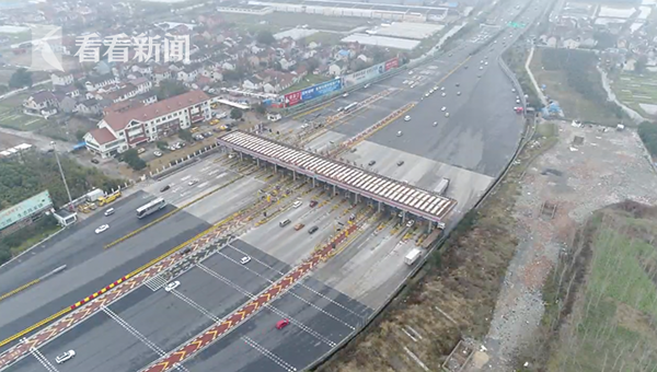 视频|崇明启东往上海市区方向返程车流总体平