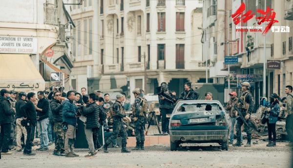 专访|导演林超贤:拍摄《红海行动》就是一个“军事行动”