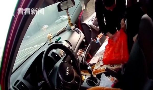 视频|违章多得处理不完 男子破罐破摔疯狂违法