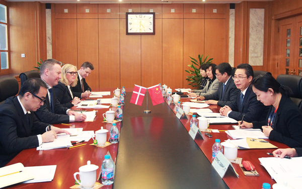 申长雨在京会见丹麦专利商标局局长苏恩·斯泰