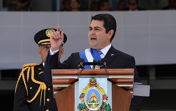 洪都拉斯总统选举计票结束,现任总统微弱领先
