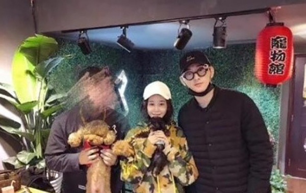 于小彤海陆携手逛宠物店 甜蜜同框力破分手传