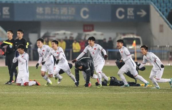 新华社:我们能从越南队身上学什么?过度保护救不了中国足球