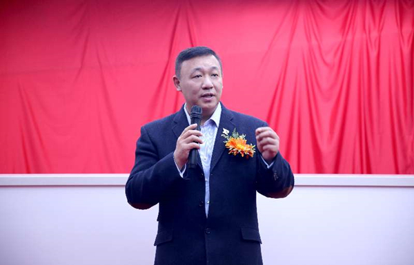 阿慕施董事长