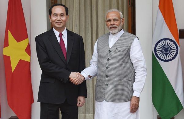 当地时间2018年3月3日,印度新德里,越南国家主席陈大光偕妻子访问印度,会晤印度总理莫迪。 视觉中国 图
