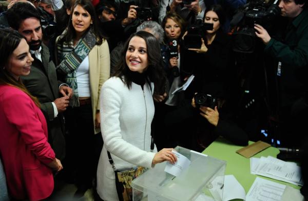 西班牙加泰罗尼亚地区重新选举,三个独派政党