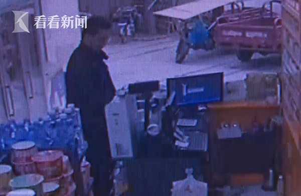 视频｜超市员工卷款失联 无人值守四小时顾客无一逃单