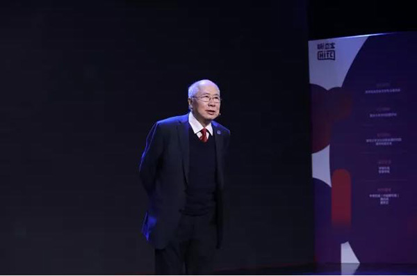 物理足球:清华老教授用物理学找到了国足的“问题” 清华大学教授葛惟昆。