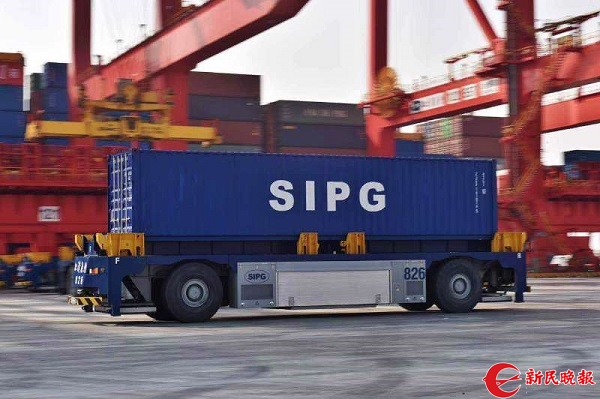 上海洋山港自动码头今日运营!全球最大智慧集