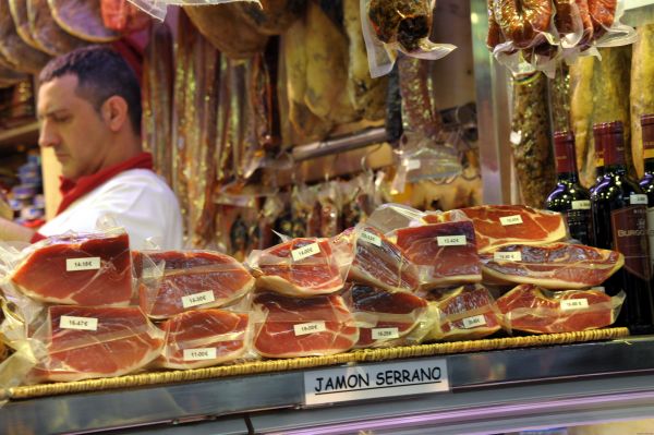 德媒:中国游客爱买西班牙高档火腿 催生网店服务直邮中国|火腿|西班牙|马德里_新浪新闻