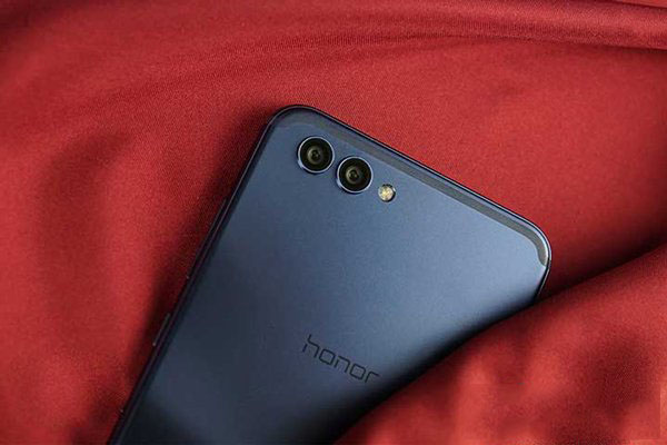 华为荣耀V10性能如何?华为荣耀V10极光蓝版