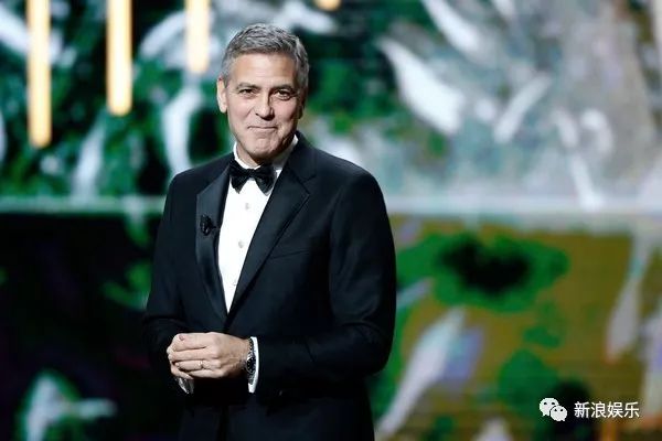 他为什么要给好朋友每人发一百万美金?我知道