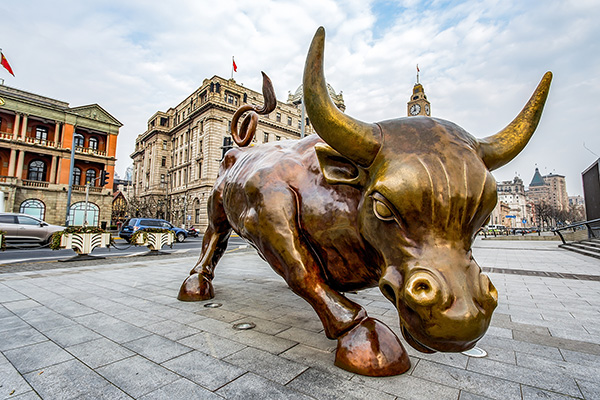 个股普跌背景下,沪指尾盘发力勉强拉出史上第