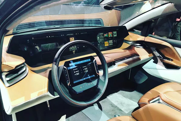 硬件、交互与服务,从CES看汽车显示屏三大发