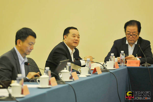 全国政协十三届一次会议民盟界小组会议举行