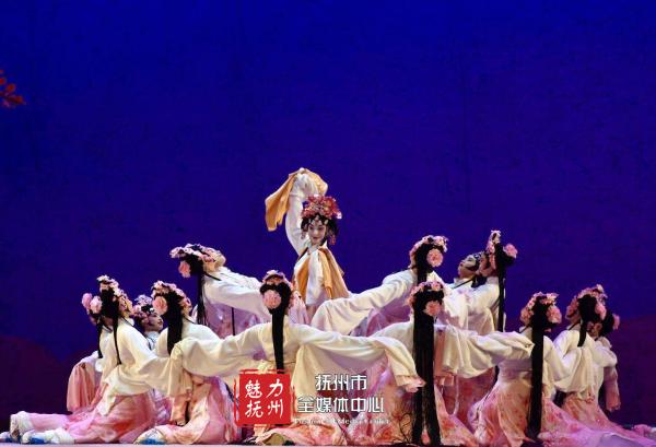 乡音版《牡丹亭》绚丽绽放清华园|牡丹亭|傩戏