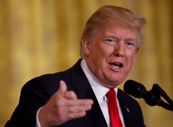 美媒:特朗普签证政策拦住海外学生 中加等国竞