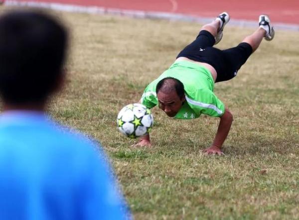 足球追梦人④丨大连足球教父程显飞:去云南,
