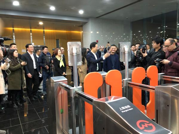 上海地铁明年初将实现扫码进站,未来刷脸进站