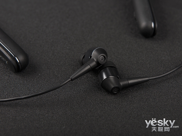 无神论者到索尼信仰或许就差一个WI-1000X|索