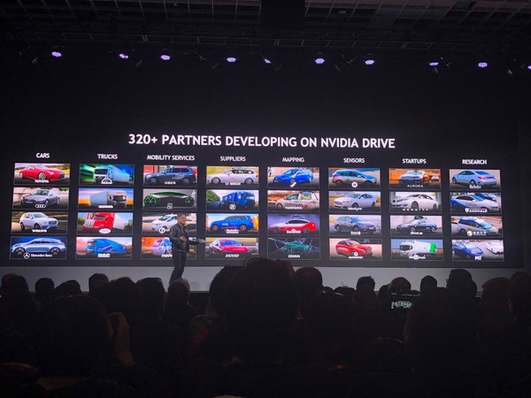 CES 2018:英伟达推出无人车AI芯片 与百度达成