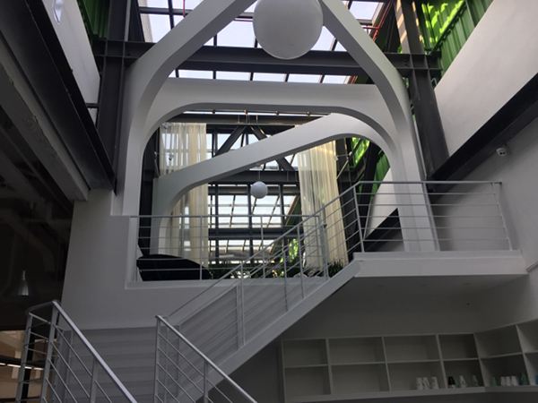 上海人大代表视察长阳创谷:昔日纺纱厂区如何成为双创高地