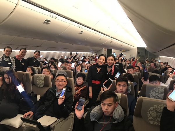 民航首个全程空中开机航班 今晨东航执飞|东