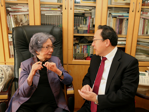 曹雪涛看望叶嘉莹先生|财富|南开大学|摄影_新浪新闻