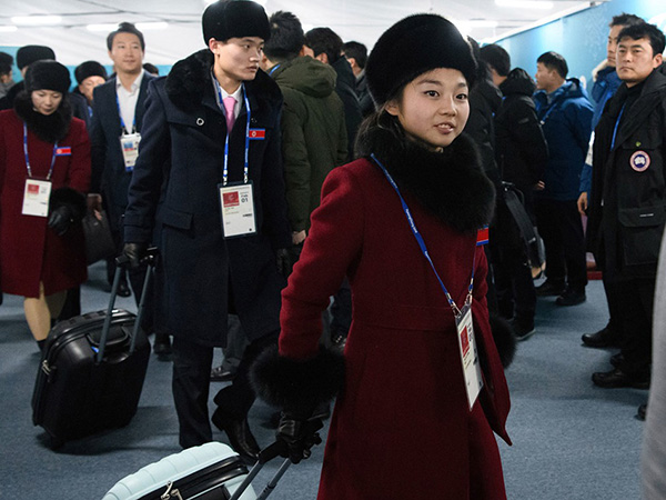 ͼʴŵִ˴壬Ůѡִɫë