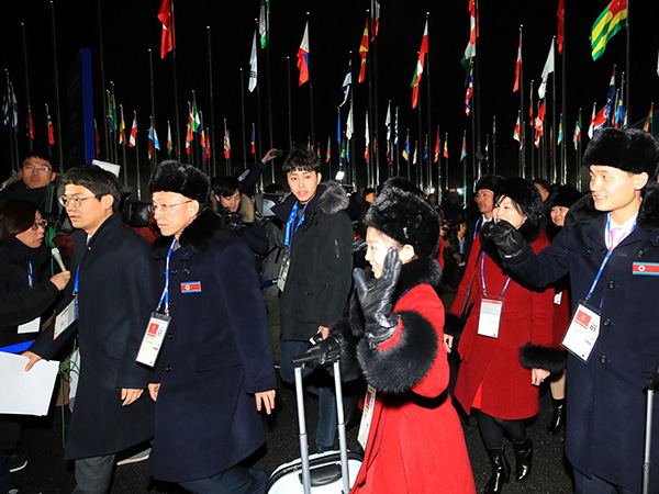 ͼʴŵִ˴壬Ůѡִɫë