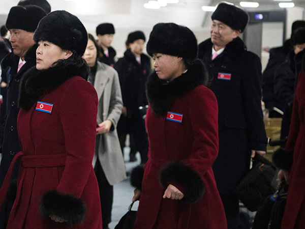 ͼʴŵִ˴壬Ůѡִɫë