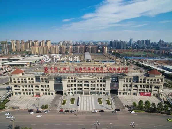 泸州城市人口_城区人口近百万 四川泸州迈向大城市(3)