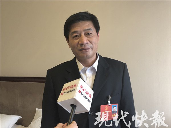 全国人大代表杨庚豹
