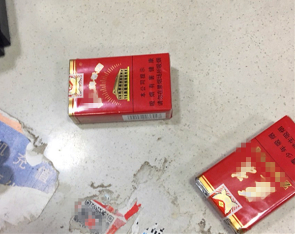 30元的烟抽着辣嘴巴 一扫条形码发现市场价才