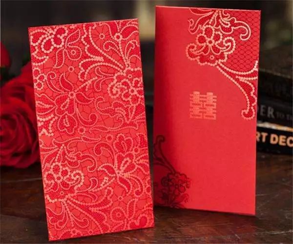 宁波同事结婚随了100份子钱,看到婚宴上的菜,