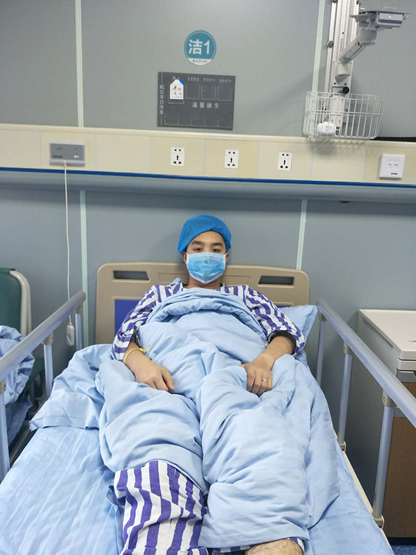 佘超被查出急性混合细胞白血病,一家人的生活轨迹被打乱。受访者 供图